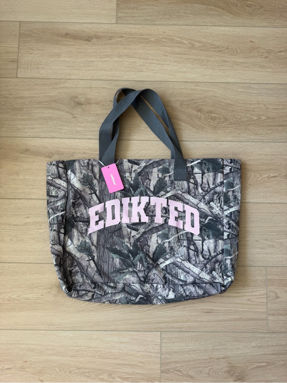 Edikted Pink Logo Camo Tote Bag